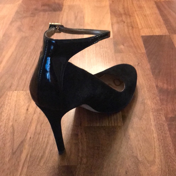 Sam Edelman women’s ankle strap pump - Picture 4 of 5